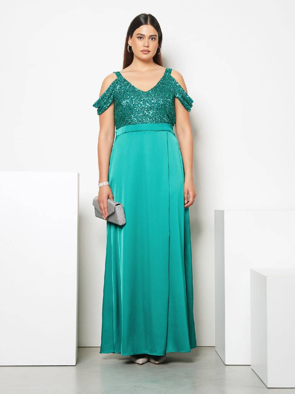 Rinascimento Abito Lungo Curvy Paillettes & Raso Prezzo basso