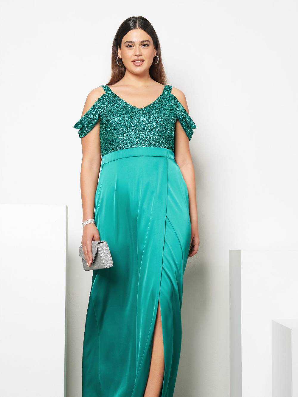 Rinascimento Abito Lungo Curvy Paillettes & Raso Prezzo basso