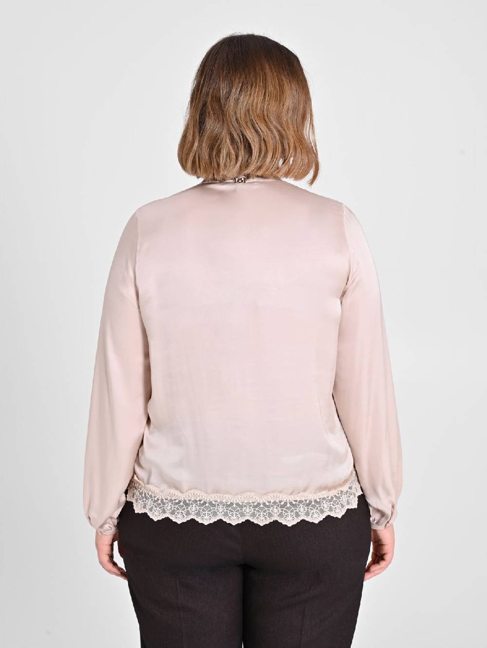 Rinascimento Camicia Curvy Bianca con Fiocco Prezzo di fabbrica
