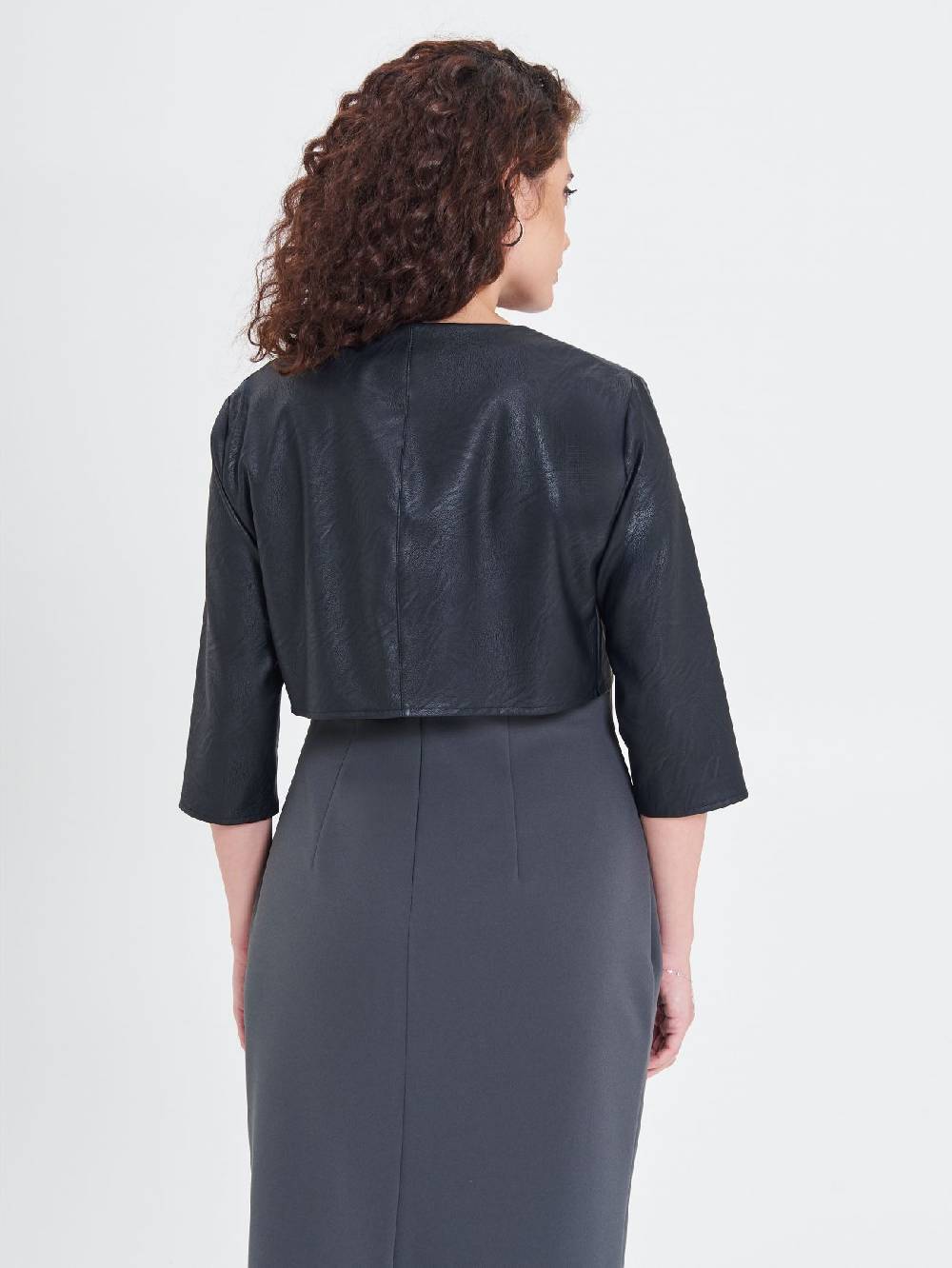 Rinascimento Coprispalle simil pelle 50% di sconto con spedizione gratuita