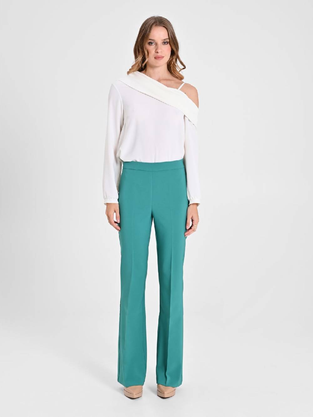 Rinascimento Pantaloni Flared in Tessuto Tecnico Verde Giada Donna Trasporto libero internazionale