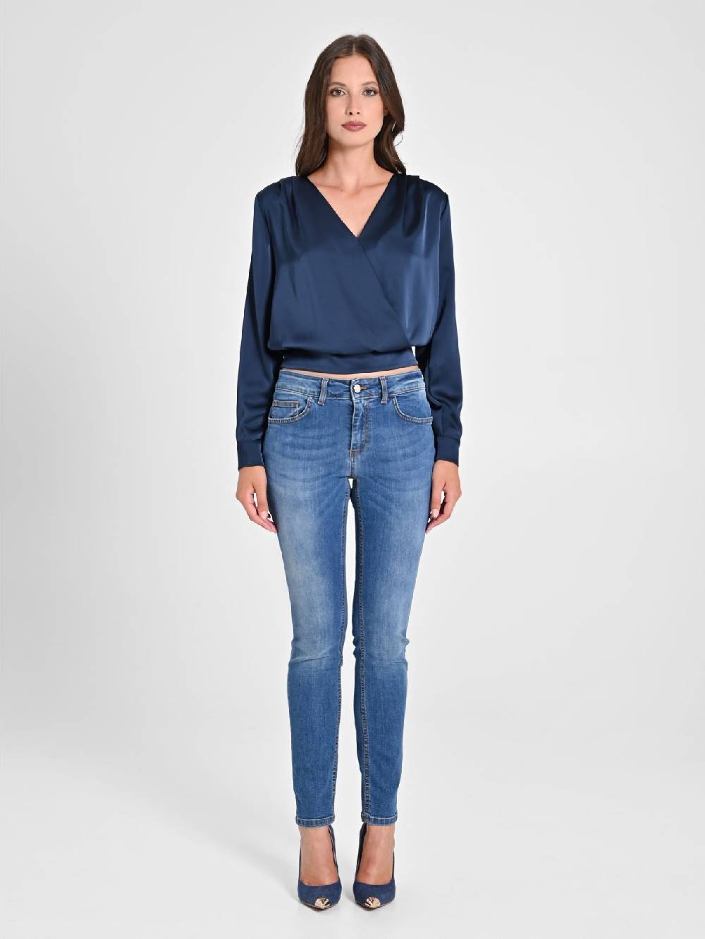 Rinascimento Blusa incrociata in Raso Moda