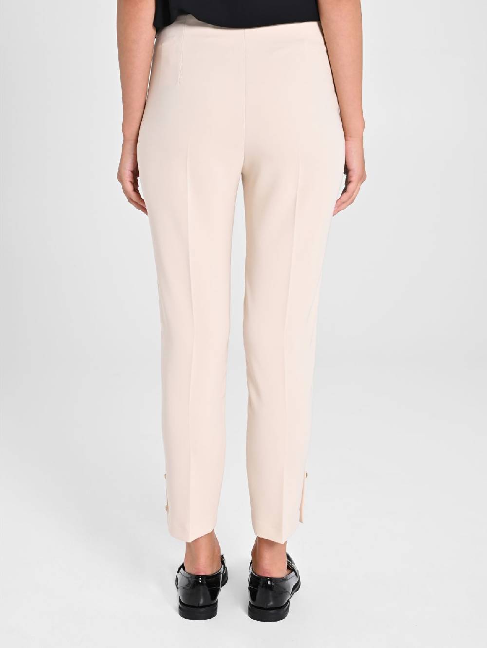 Rinascimento Pantaloni Slim in Tessuto Tecnico Beige Prezzo Ridotto