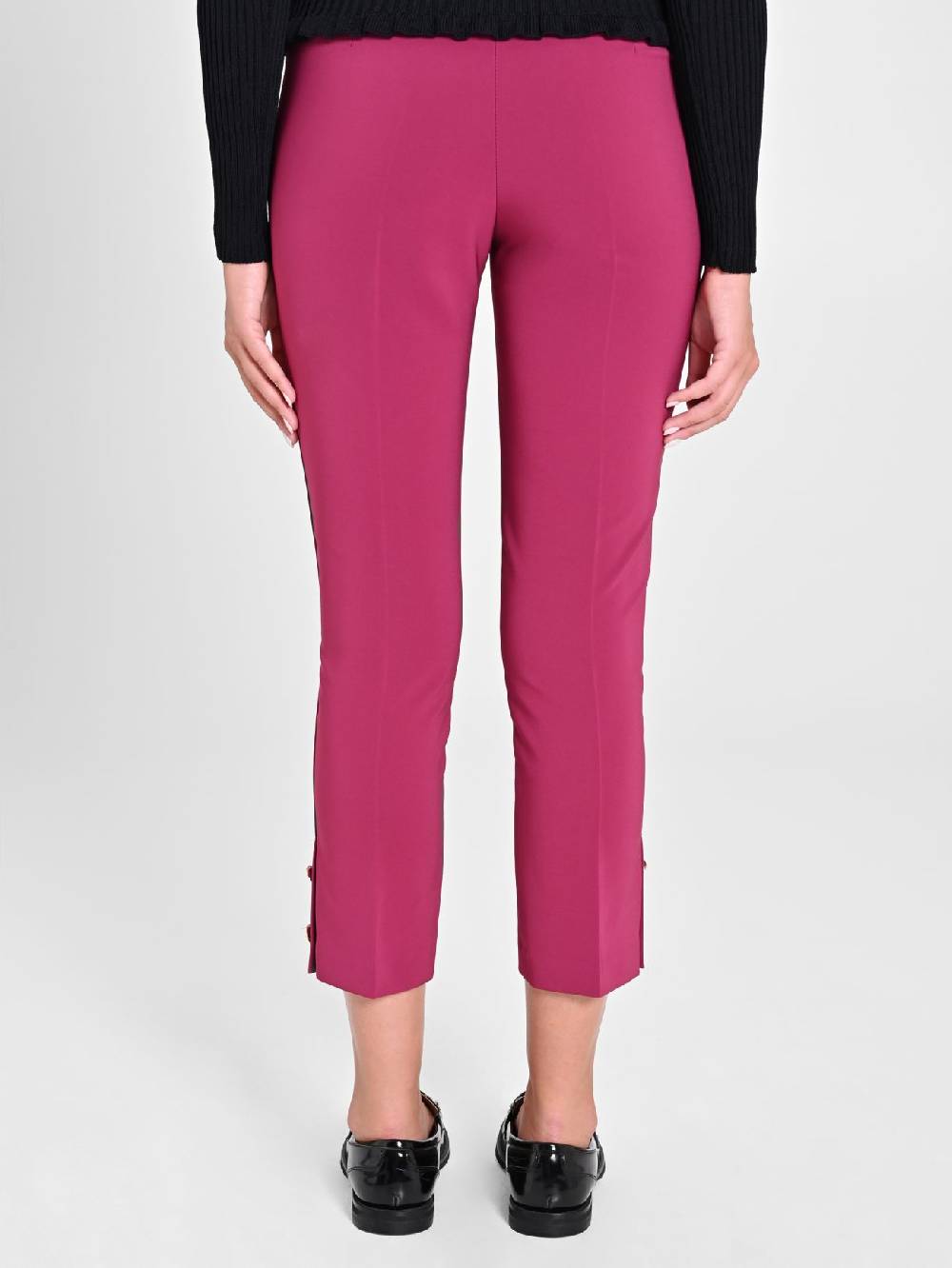 Rinascimento Pantaloni Slim in Tessuto Tecnico Bordeaux Sottocosto