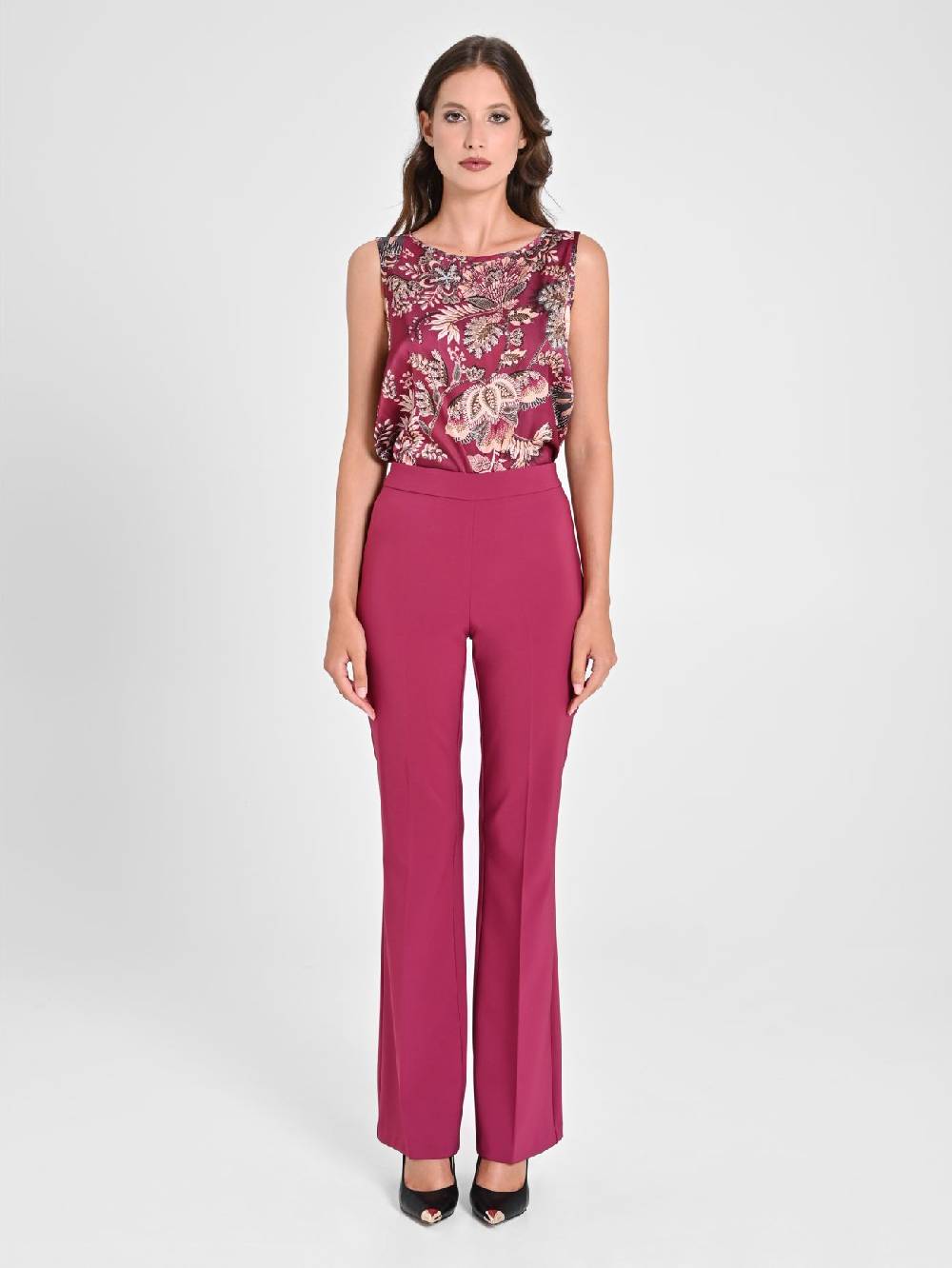 Rinascimento Pantaloni Flared in Tessuto Tecnico Bordeaux Saldi