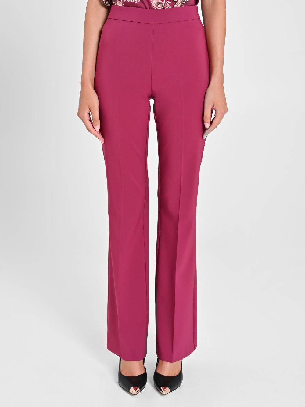 Rinascimento Pantaloni Flared in Tessuto Tecnico Bordeaux Saldi