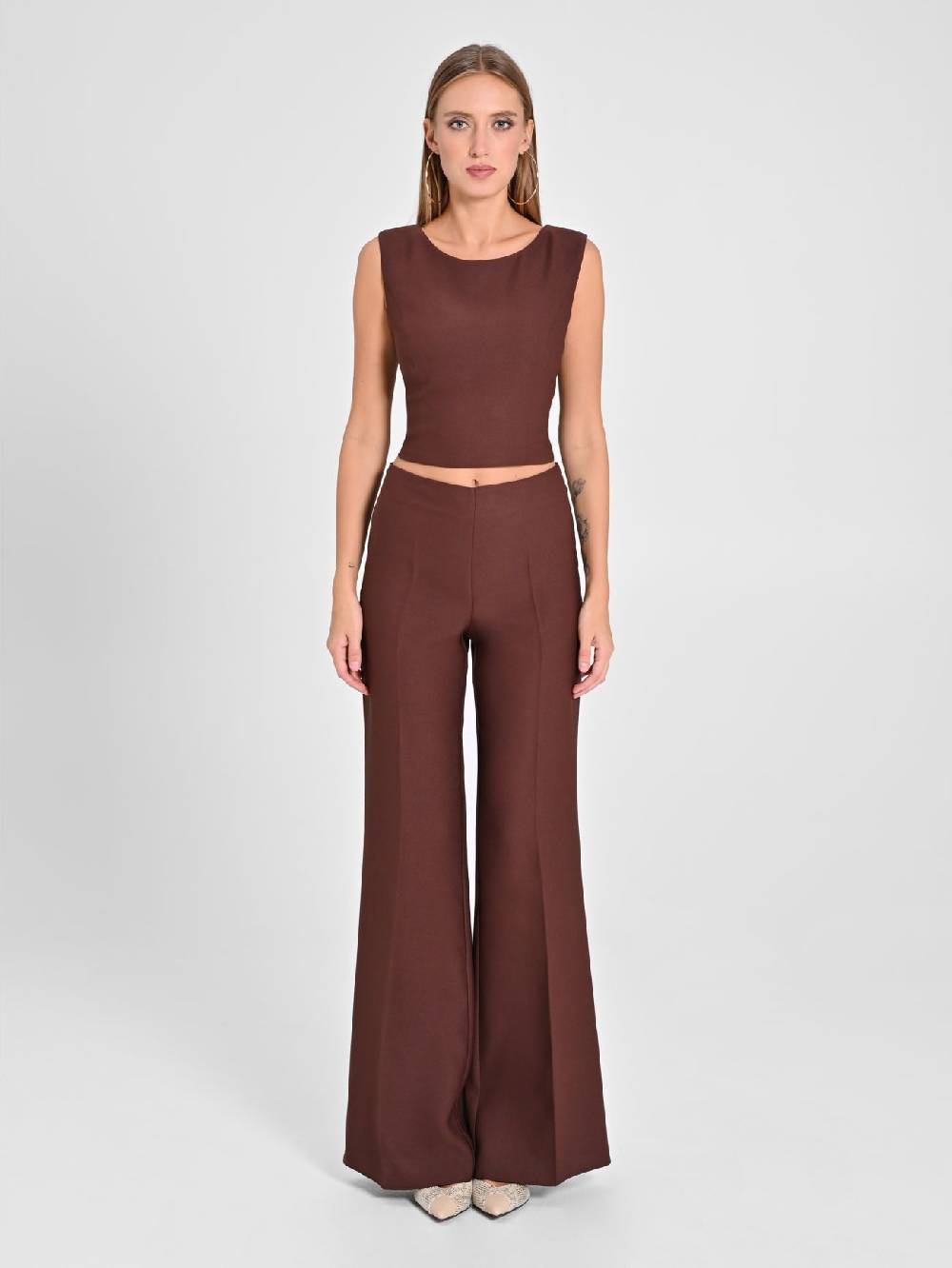 Rinascimento Top in in Envers Satin Marrone Super sconto