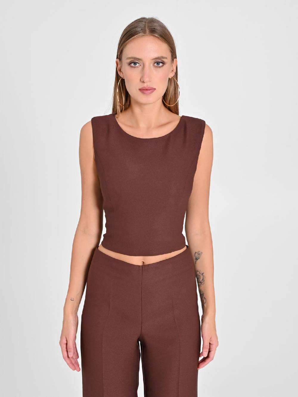 Rinascimento Top in in Envers Satin Marrone Super sconto