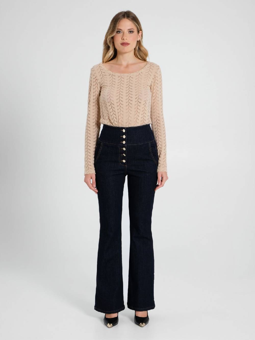 Rinascimento Jeans Flared a Vita Alta Fino al 60% di sconto