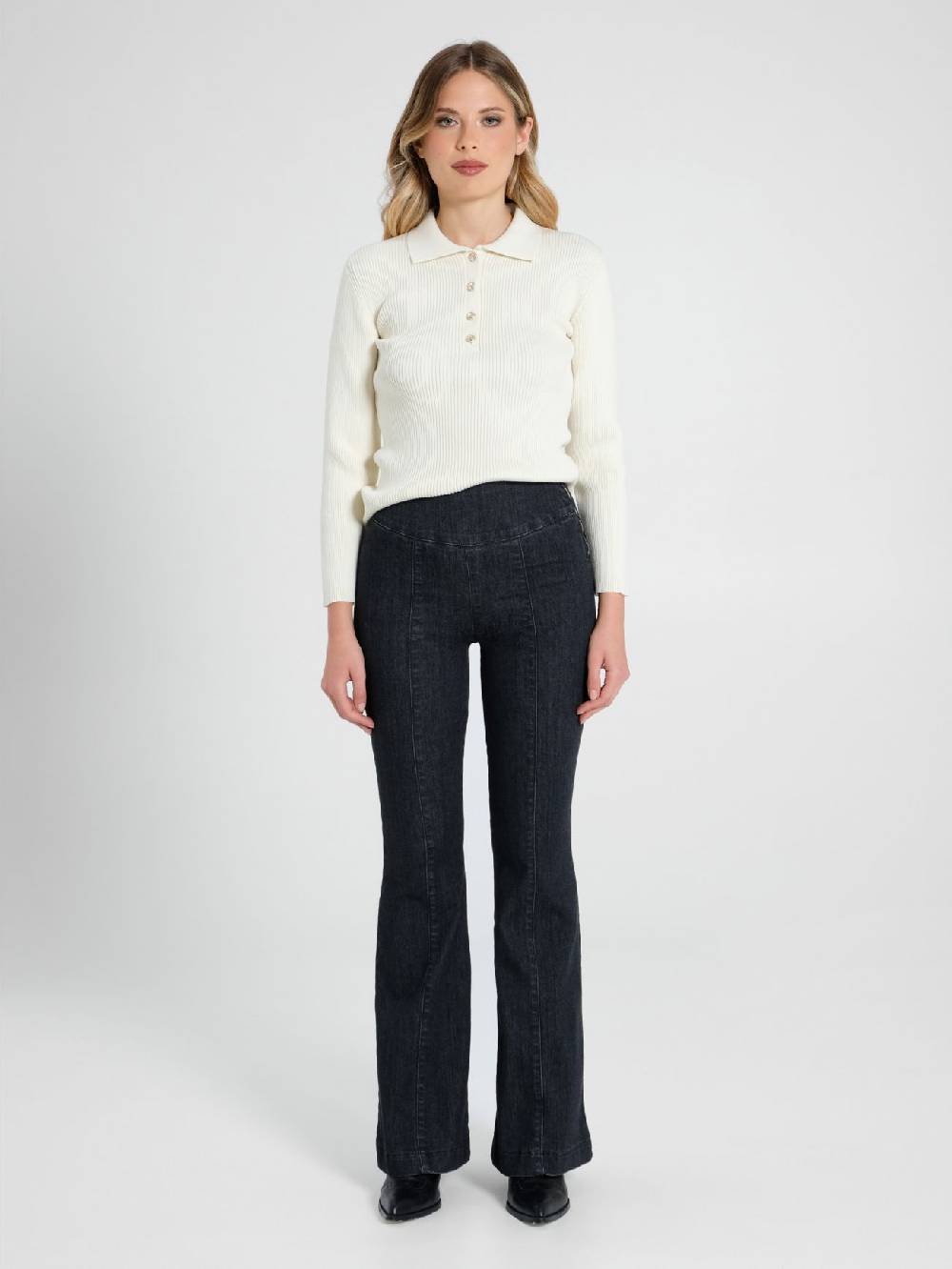 Rinascimento Jeans Neri a Zampa Fino al 65% di sconto