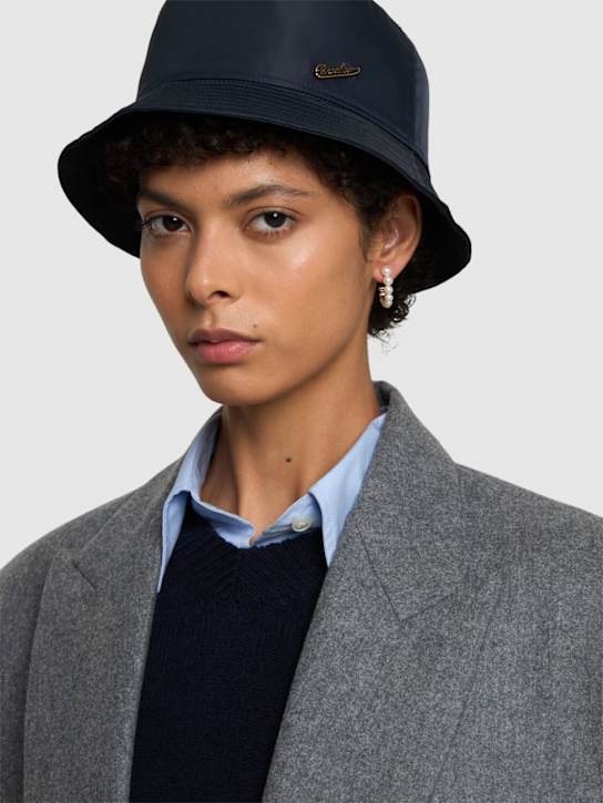 Luisaviaroma Cappello bucket impermeabile In Vendita