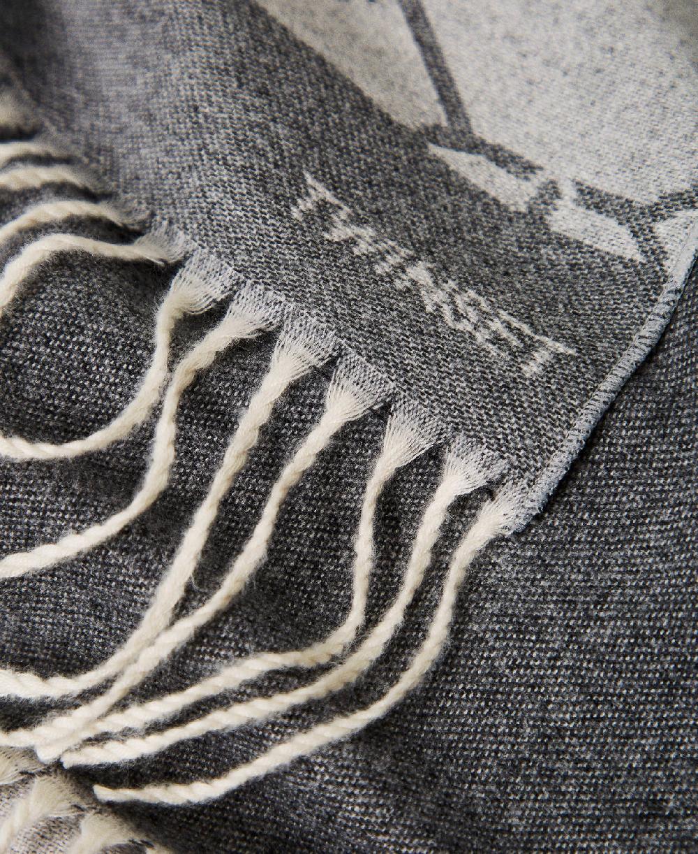 Scee by twin set Stola jacquard con Oval T Moda