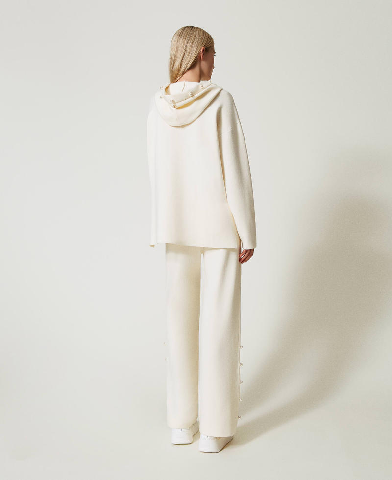 Scee by twin set Pantaloni wide leg in maglia con perle Ultimo giorno