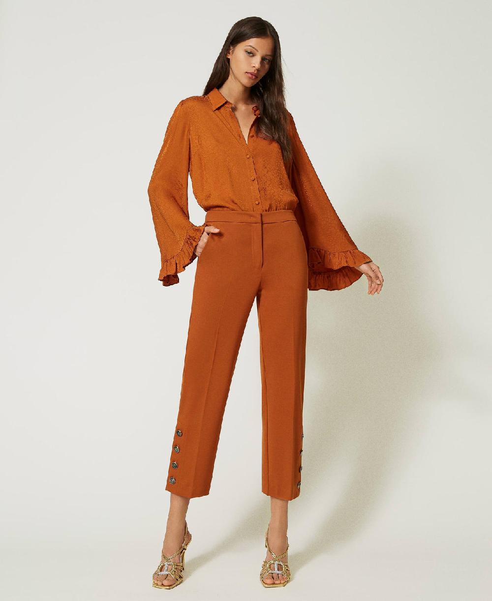 Scee by twin set Pantaloni cropped con bottoni In Vendita