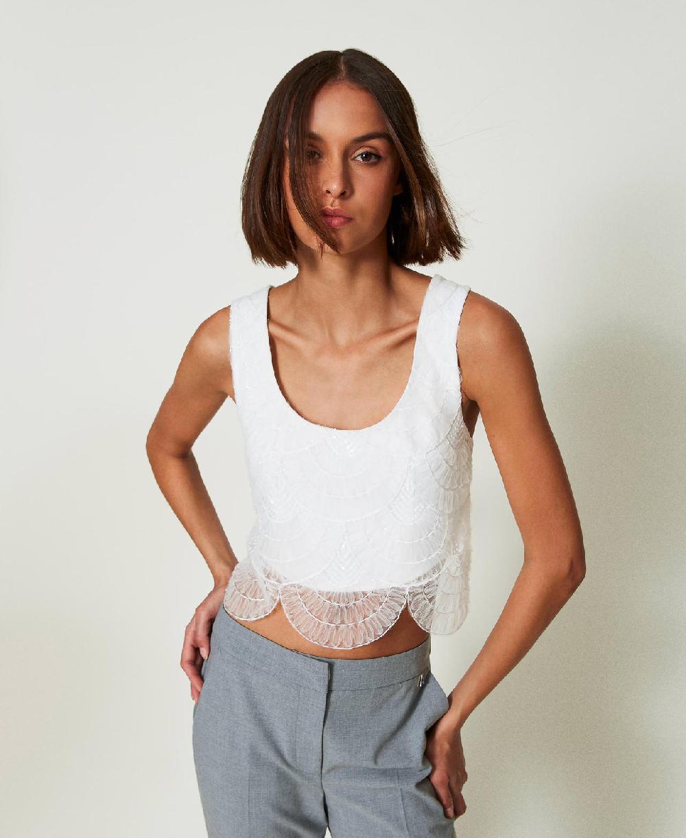 Scee by twin set Top in crêpe cady e organza ricamata Offerte speciali