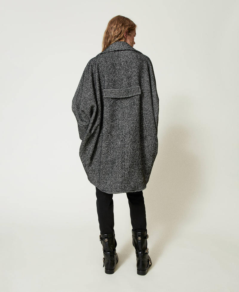 Scee by twin set Cappotto corto in panno bicolor Sostegno trimestrale