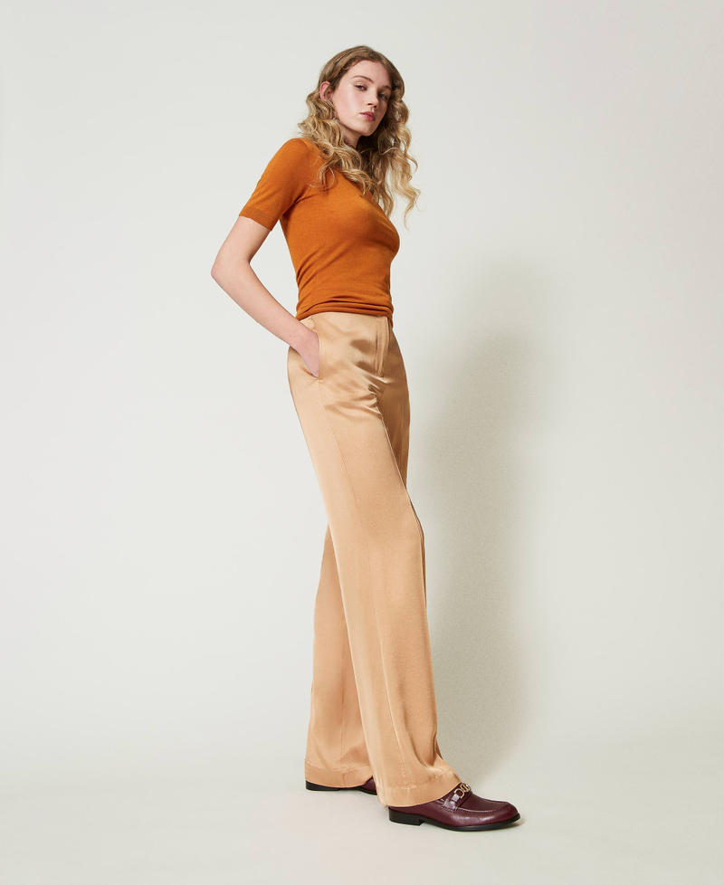 Scee by twin set Pantaloni straight leg in raso Spedizione gratuita