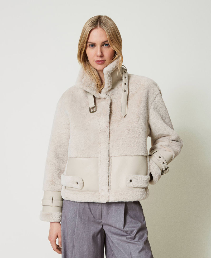 Scee by twin set Giacca in faux fur con cinturini Sconto di tempo limitato