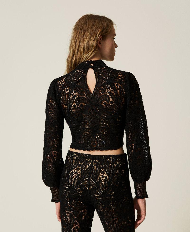 Scee by twin set Maglia boxy in crochet a fiori Solo un giorno rimasto