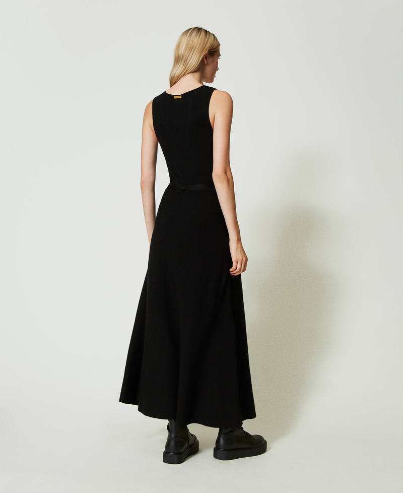Scee by twin set Abito lungo in maglia con cintura In vendita