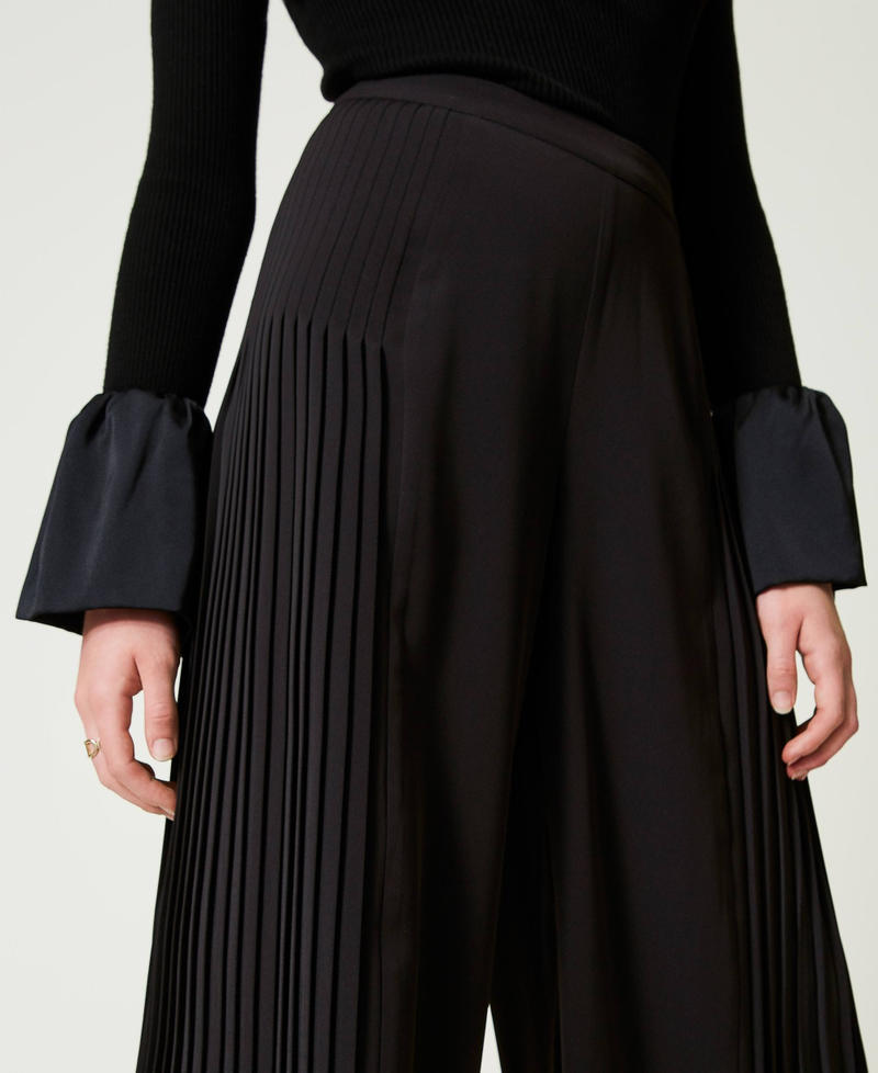 Scee by twin set Pantaloni a palazzo in georgette plissé Sconti questo mese