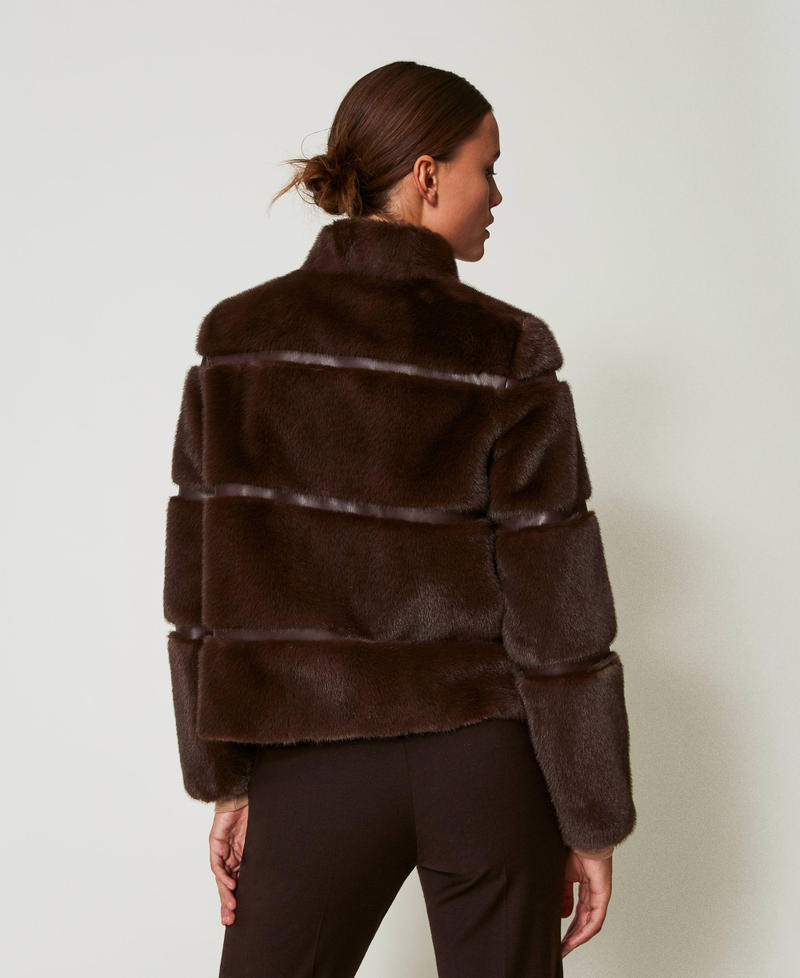 Scee by twin set Cappotto corto in faux fur con intarsi Prezzo Ridotto