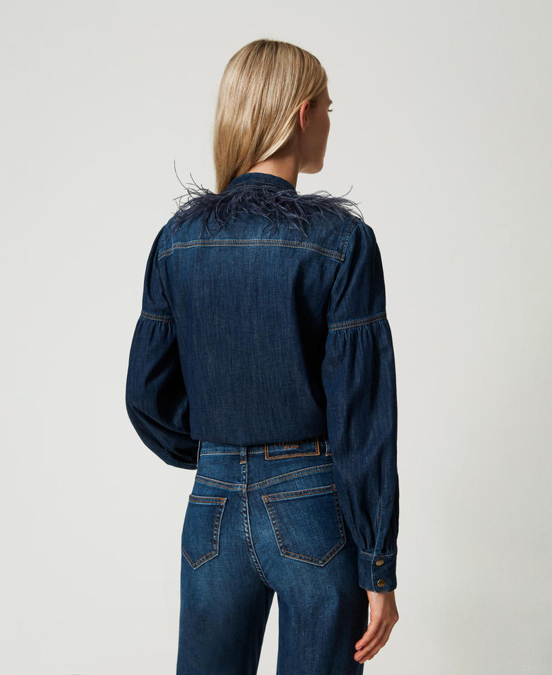 Scee by twin set Camicia in jeans con piume Offerta esclusiva
