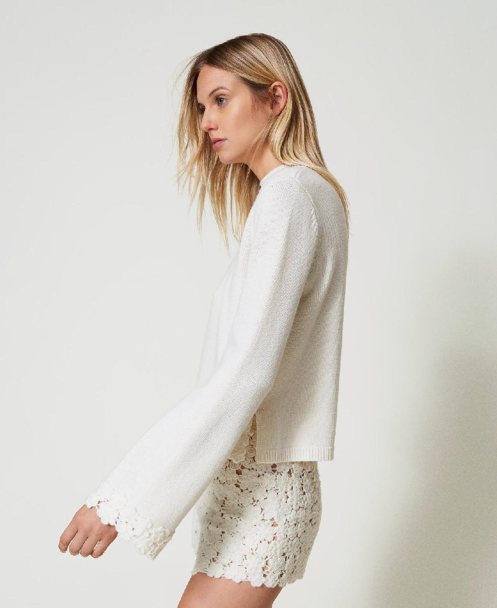 Scee by twin set Maglia lupetto in misto lana con ricamo Vendita