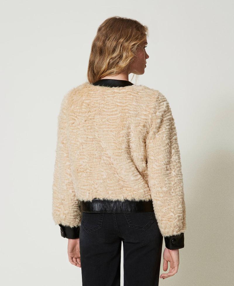 Scee by twin set Giacca boxy in faux fur Smaltimento dello stoccaggio