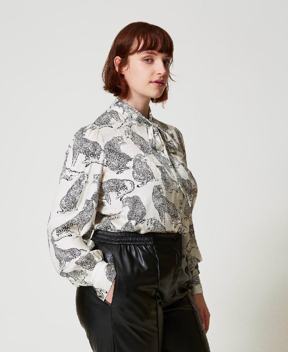 Scee by twin set Camicia jacquard con stampa giaguaro Offerte speciali