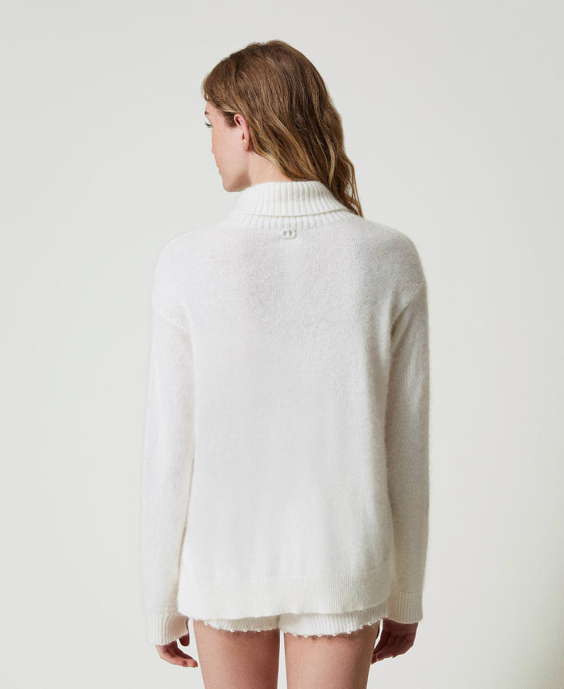 Scee by twin set Maglia dolcevita in misto angora con perle Sconti VIP