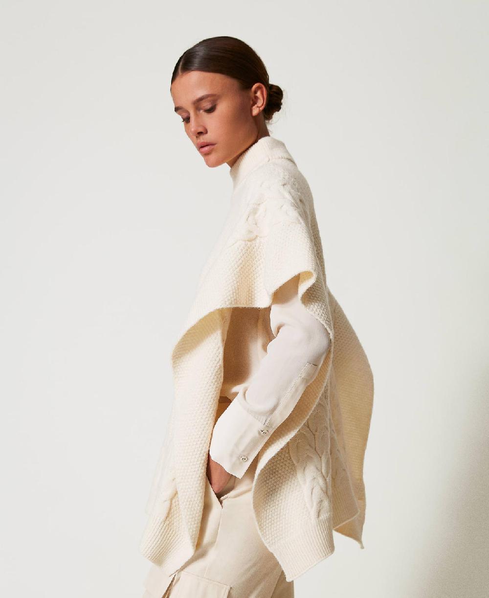 Scee by twin set Poncho in maglia con trecce Trasporto libero internazionale