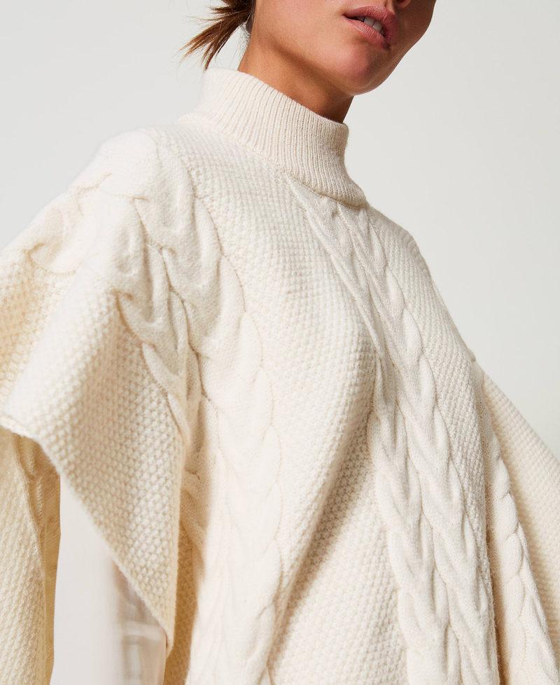 Scee by twin set Poncho in maglia con trecce Trasporto libero internazionale