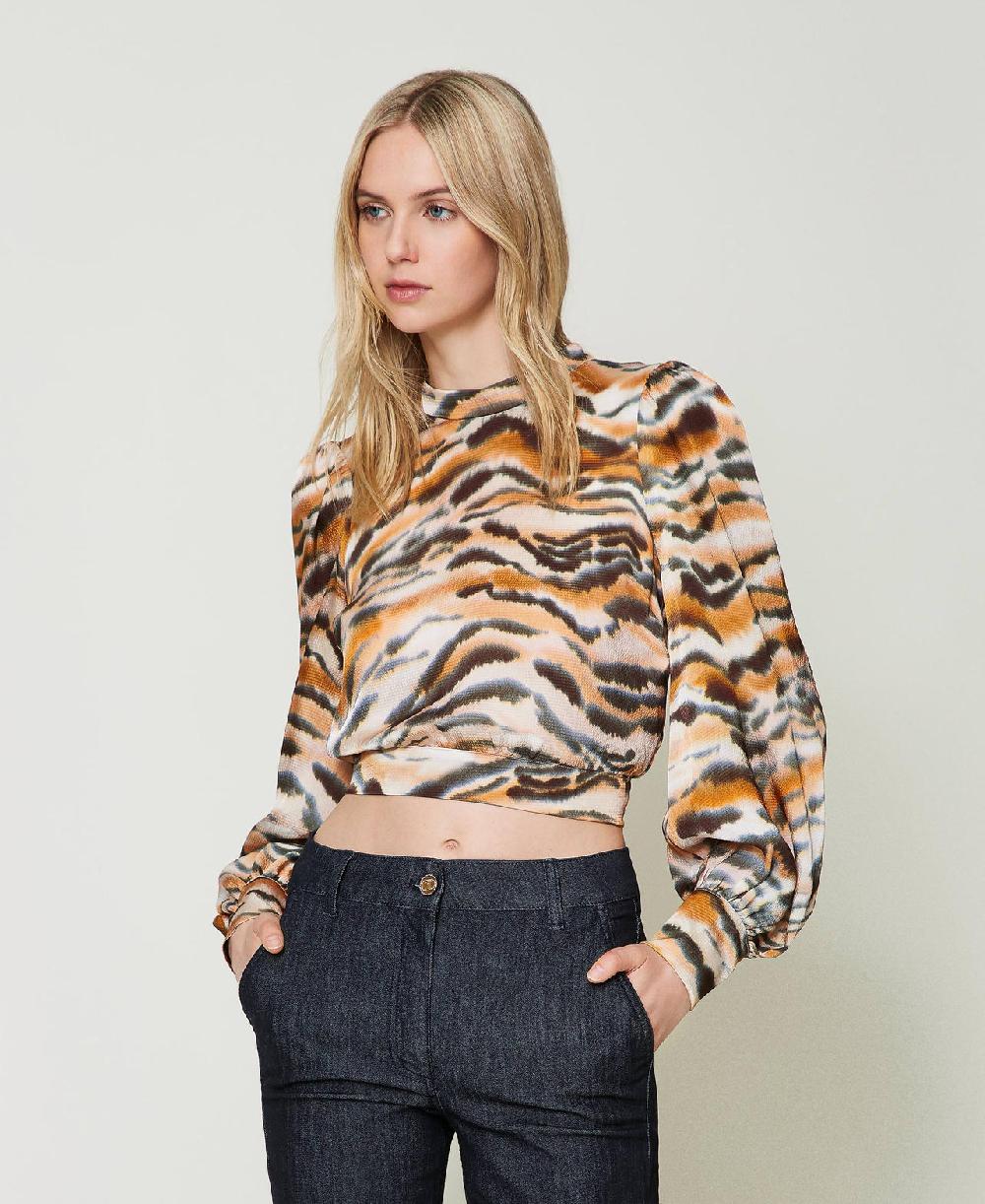 Scee by twin set Blusa cropped in raso animalier Promozione Limitata