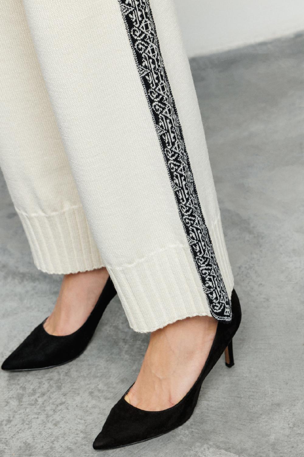 Akep PANTALONE AKEP CON BANDA JACQUARD LATERALE Vendite stagionali