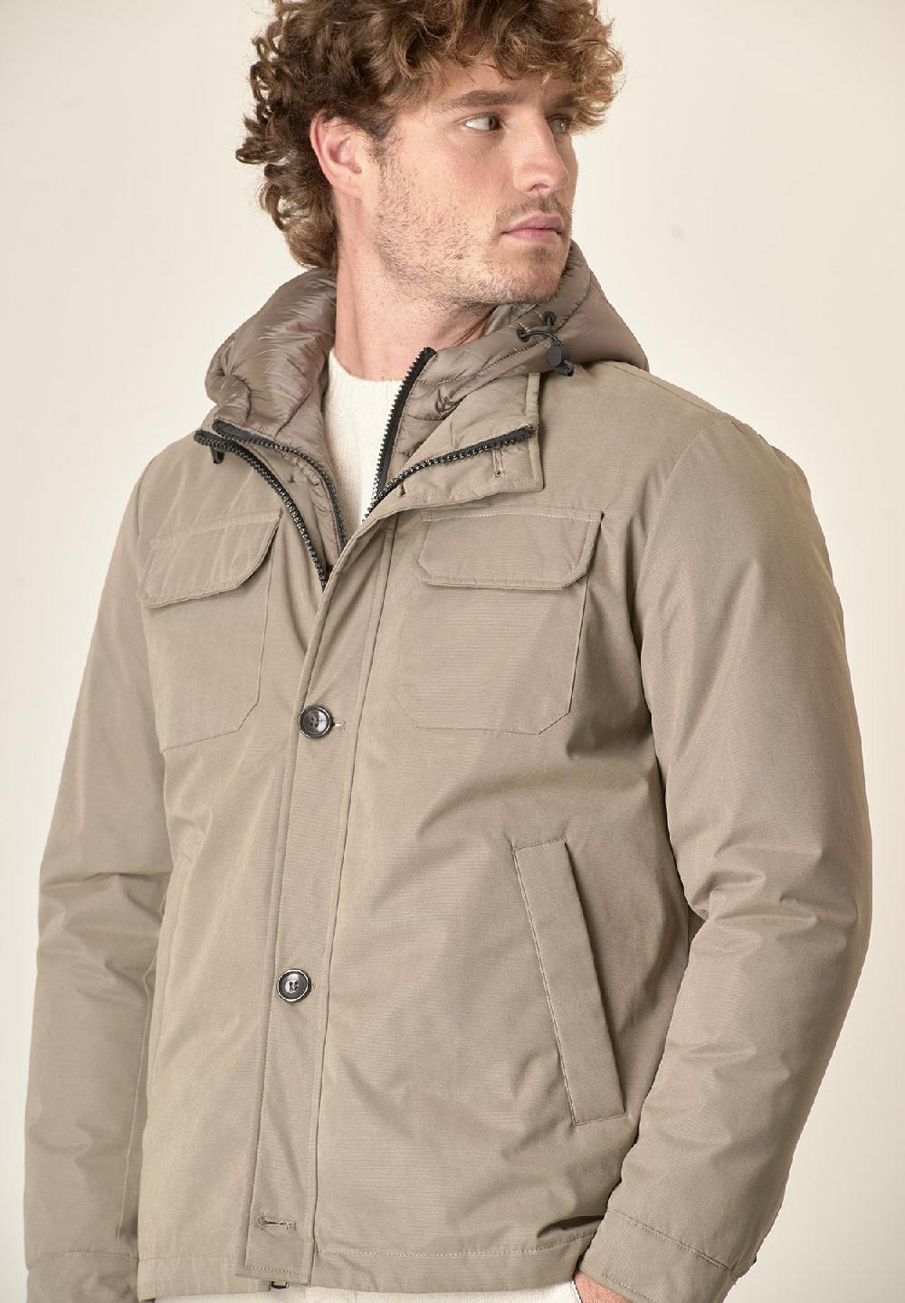 Angelico Giubbotto beige 4 tasche cappuccio e pettorina removibili Presa