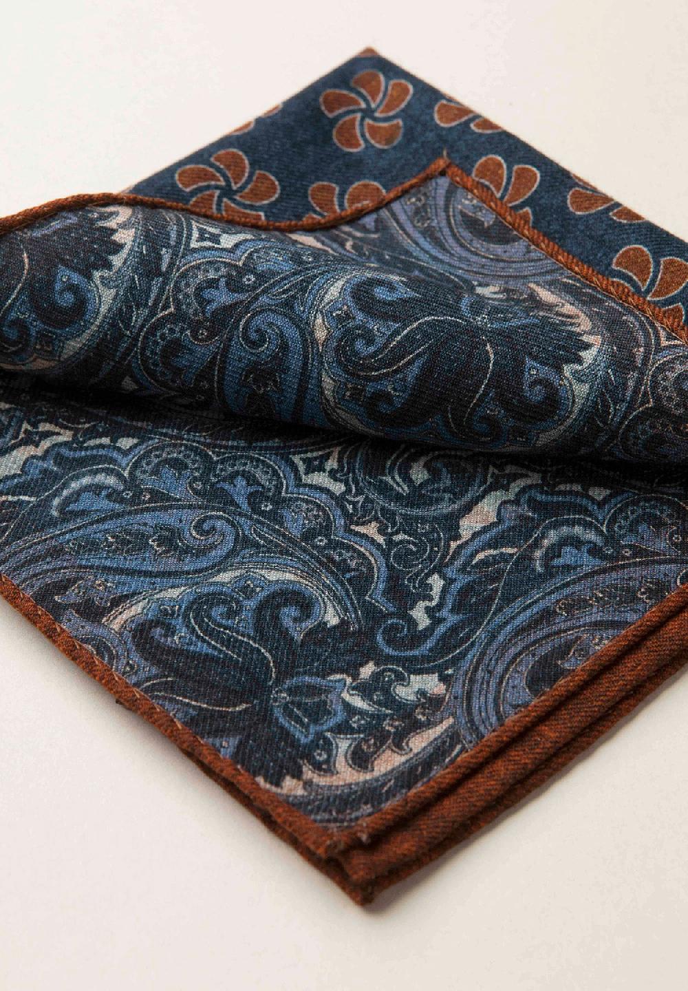 Angelico Pochette blu rosso fronte retro lana Sostegno trimestrale