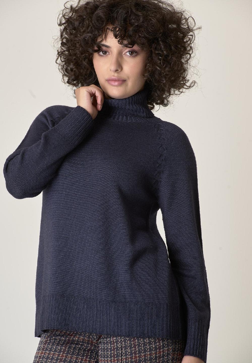 Angelico Dolcevita blu lana merinos treccia raglan Promozione temporanea