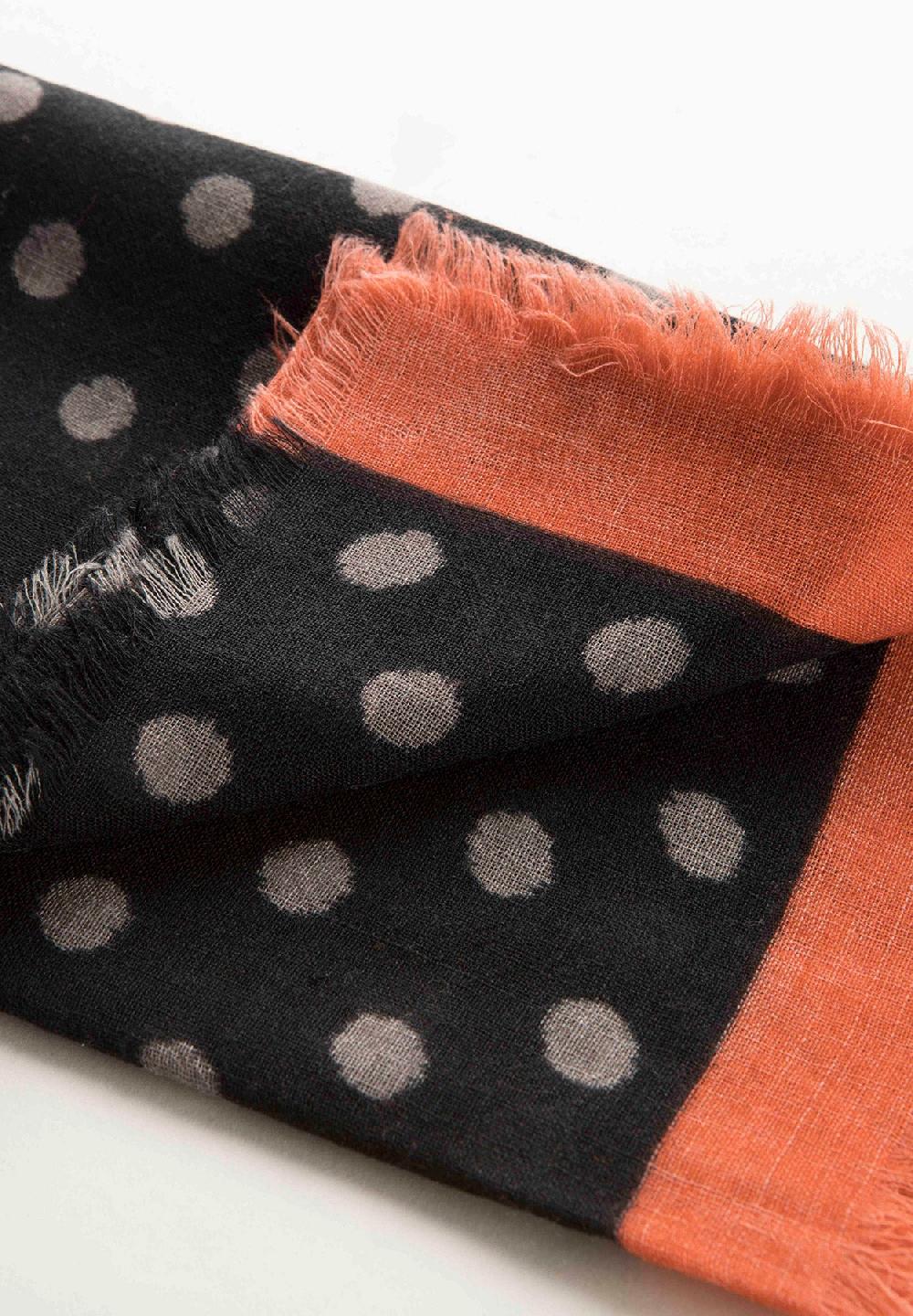 Angelico Stola nero pois lana con frange Saldi Di Fabbrica