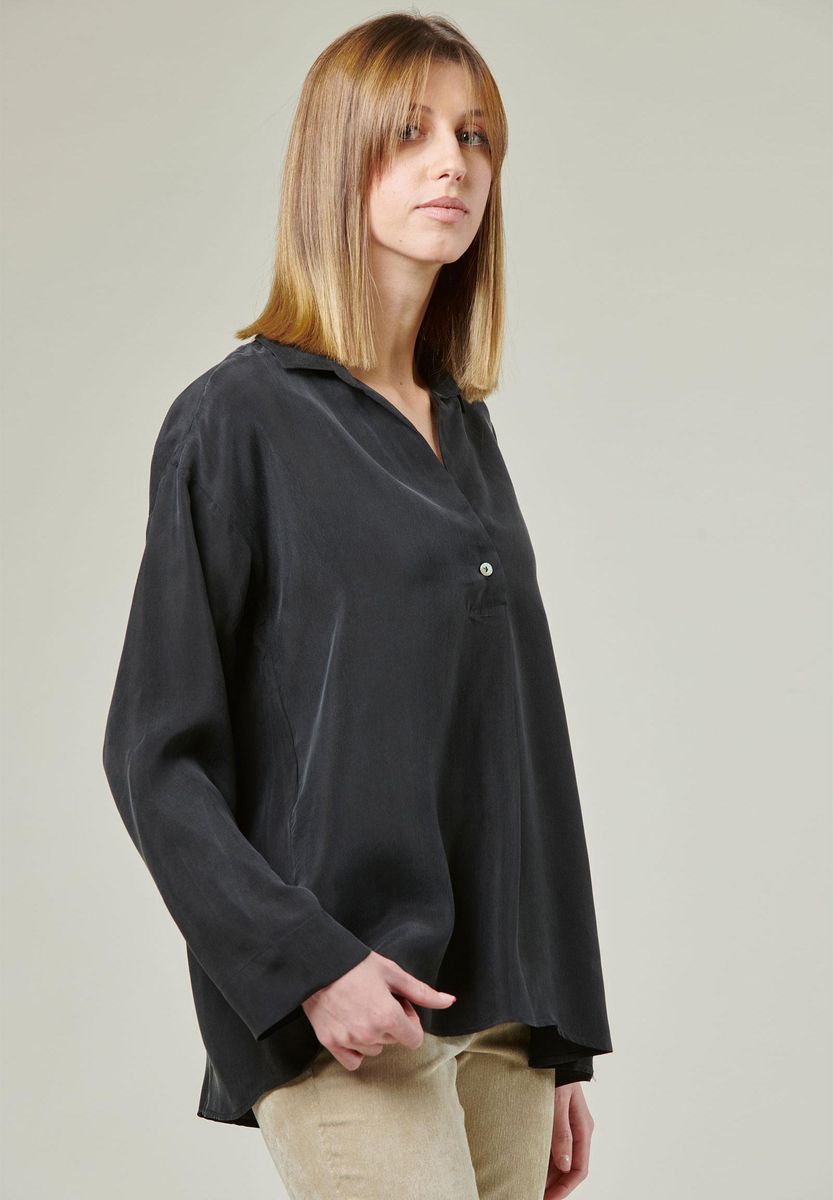 Angelico Camicia nera collo polo piega centrale In vendita