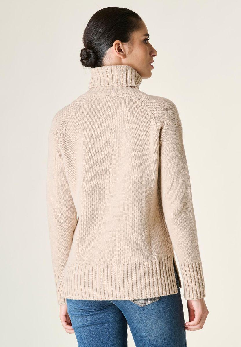 Angelico Dolcevita cammello lana con spacchi Vendita